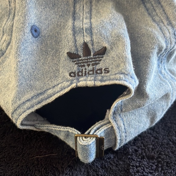 Adidas hat adjustable - Picture 3 of 3